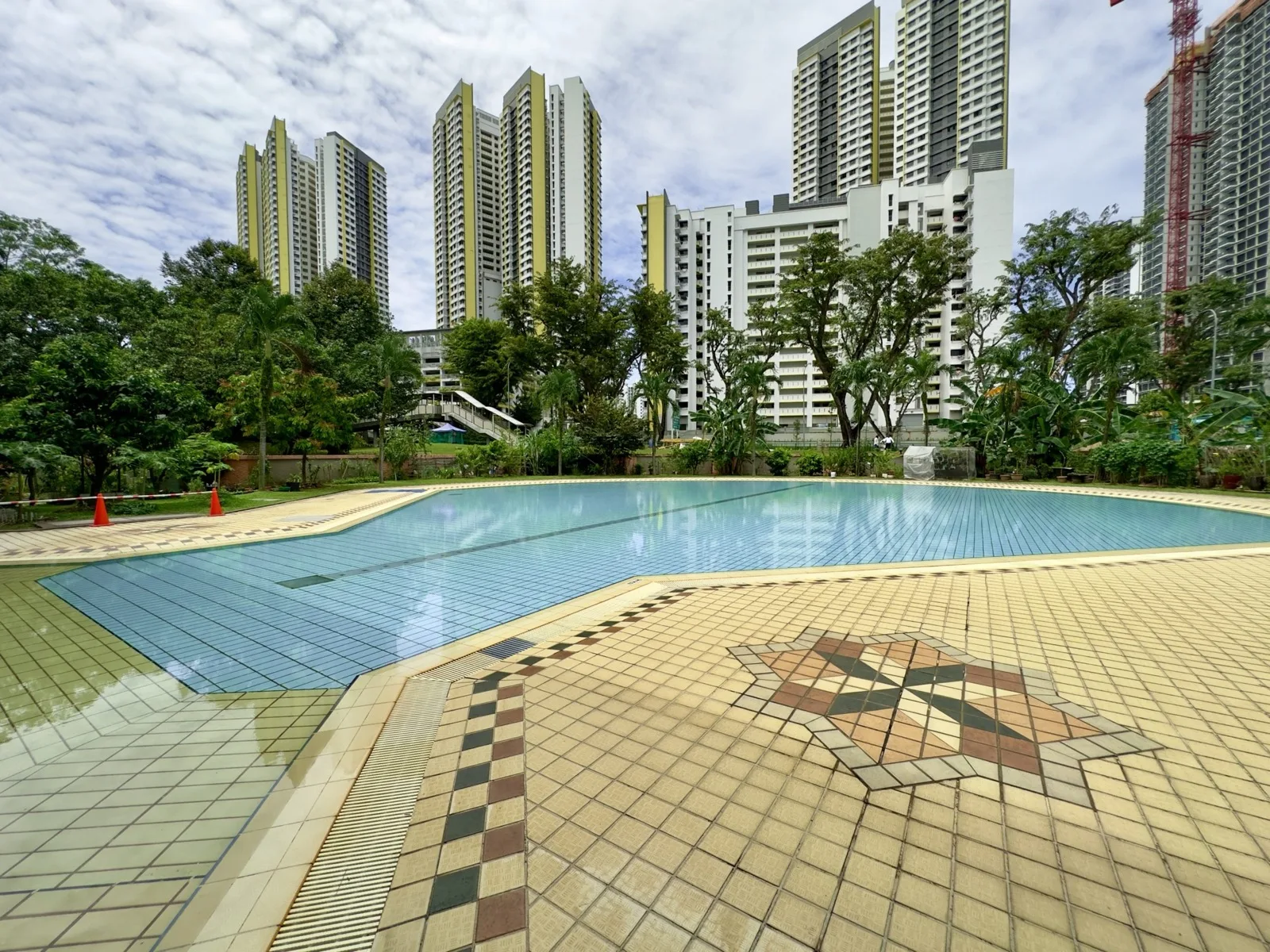 Clementi Swimming Complex pool